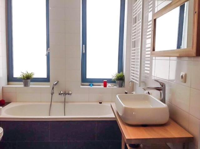 Canal House - Homestay Alkmaar Buitenkant foto
